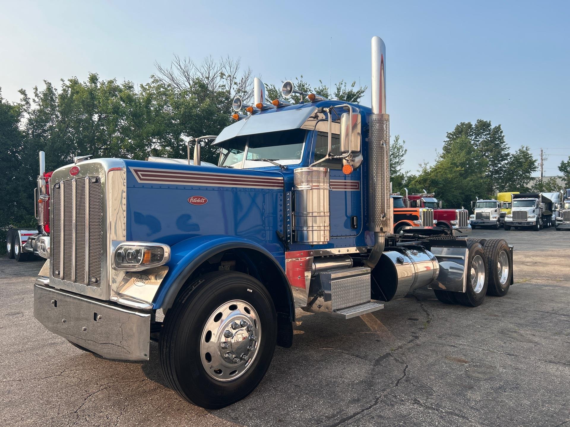 2024 Peterbilt 389