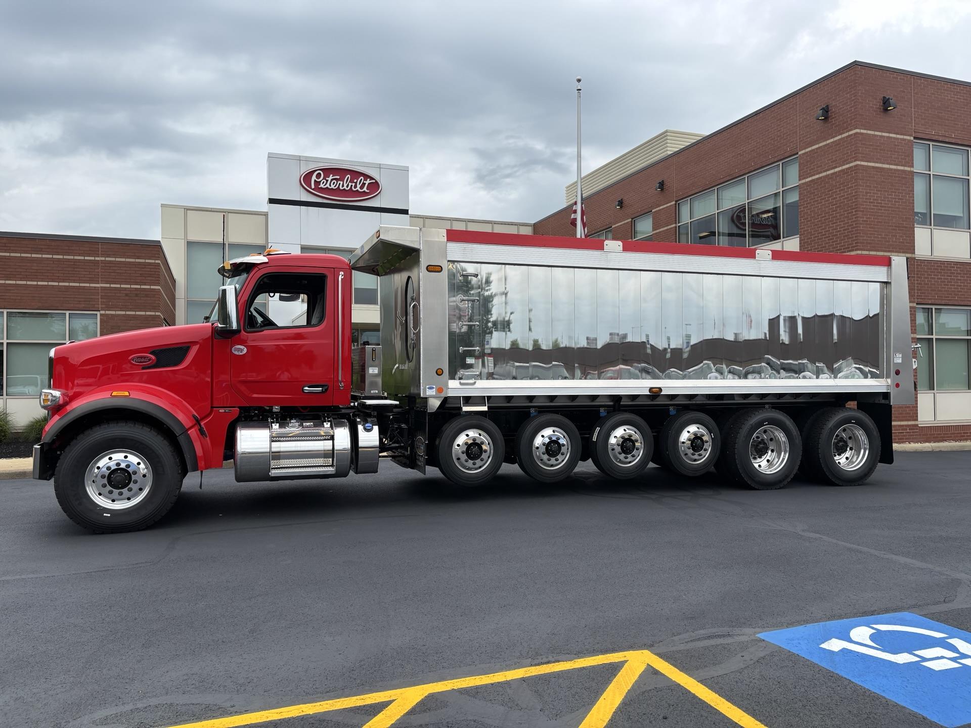 2027 Peterbilt 567