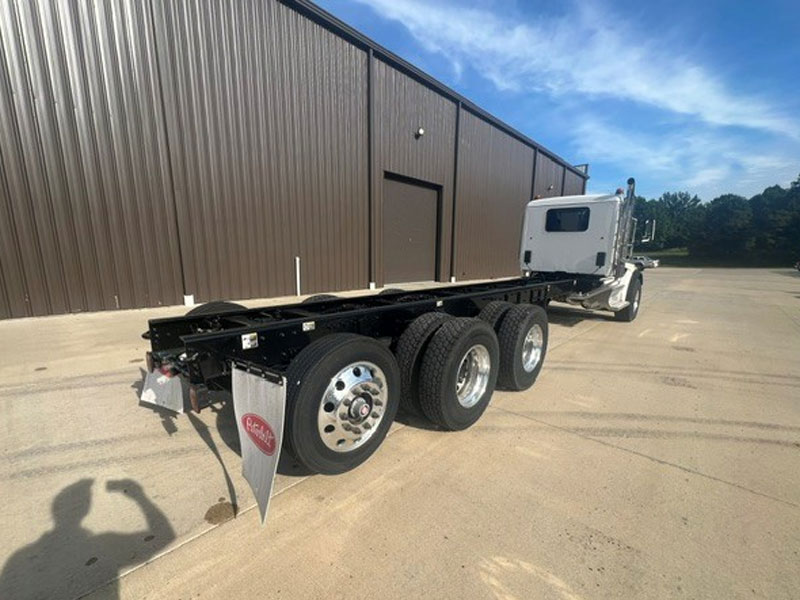 2025 Peterbilt 567 in Marietta, OH — photo 4