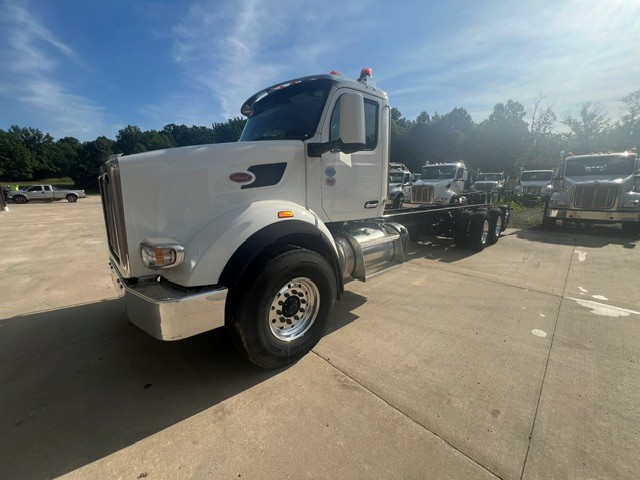 2025 Peterbilt 567