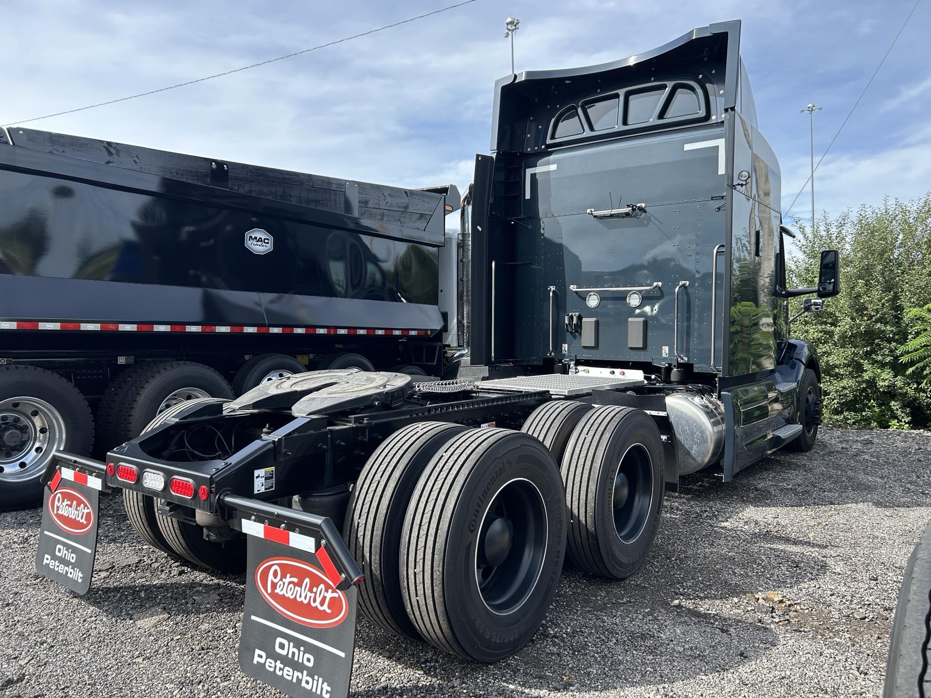 2026 Peterbilt 579 in Zanesville, OH — photo 3