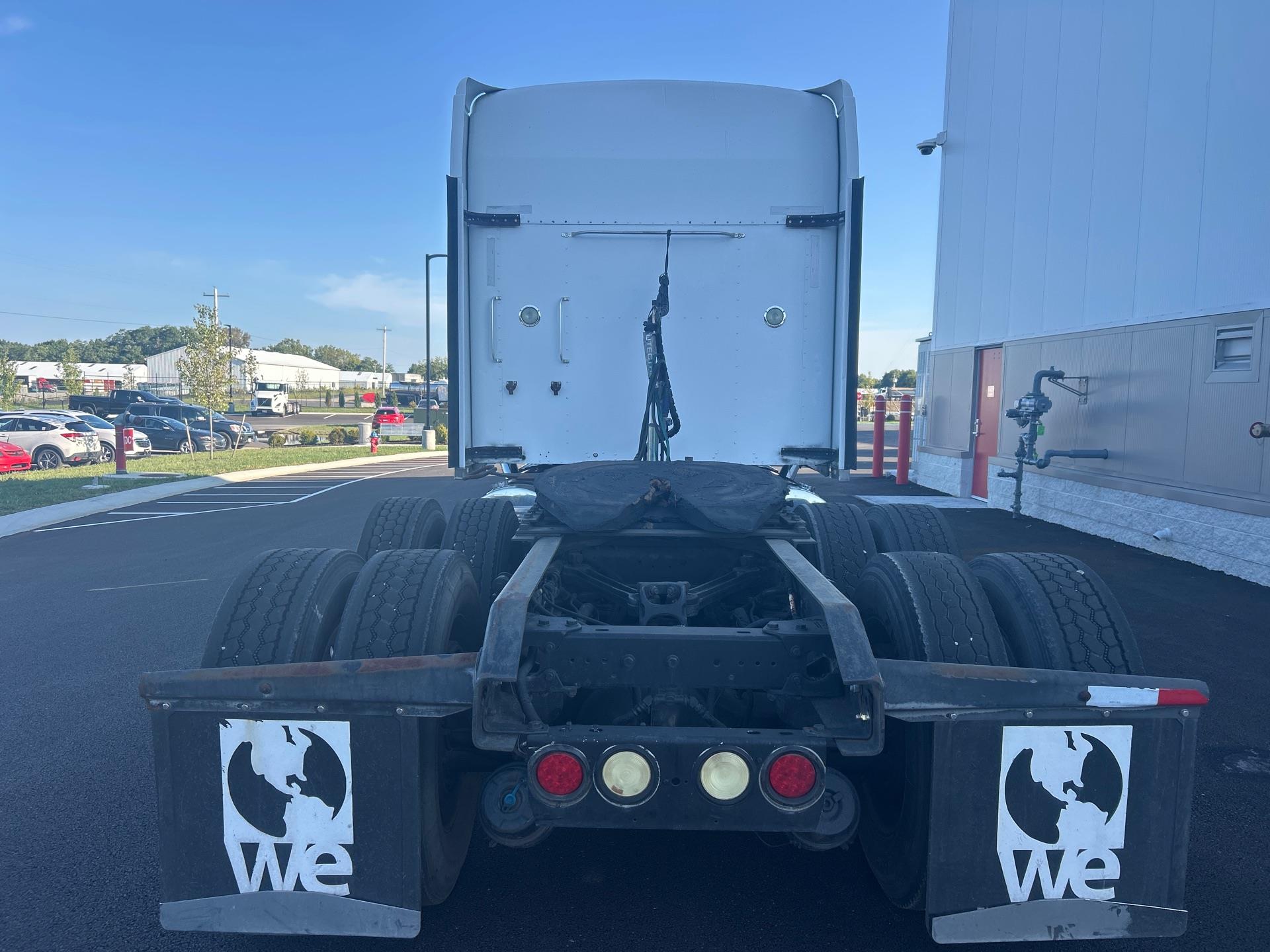2006 Kenworth W900 in Etna, OH — photo 5