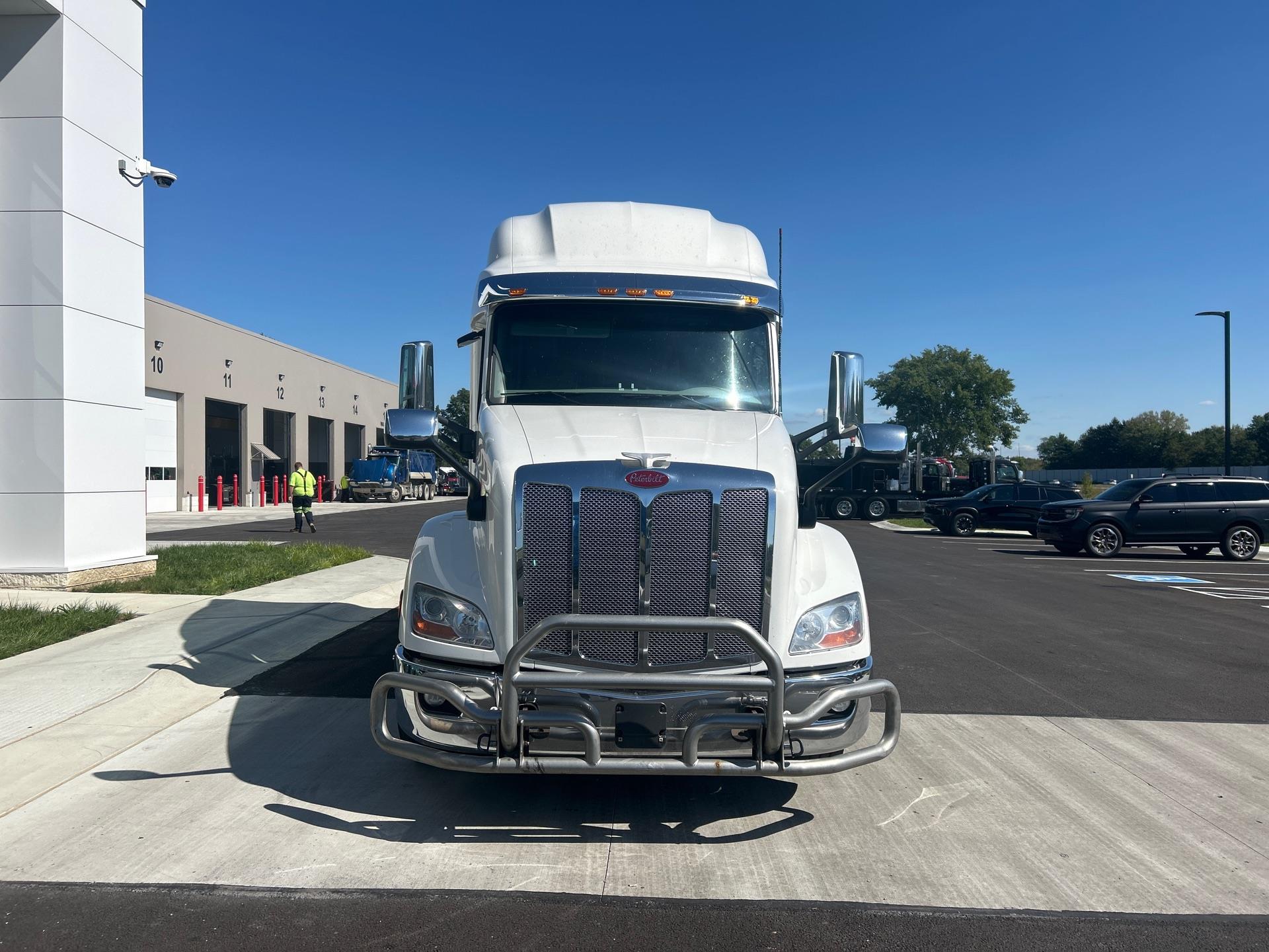2021 Peterbilt 579 in Etna, OH — photo 2