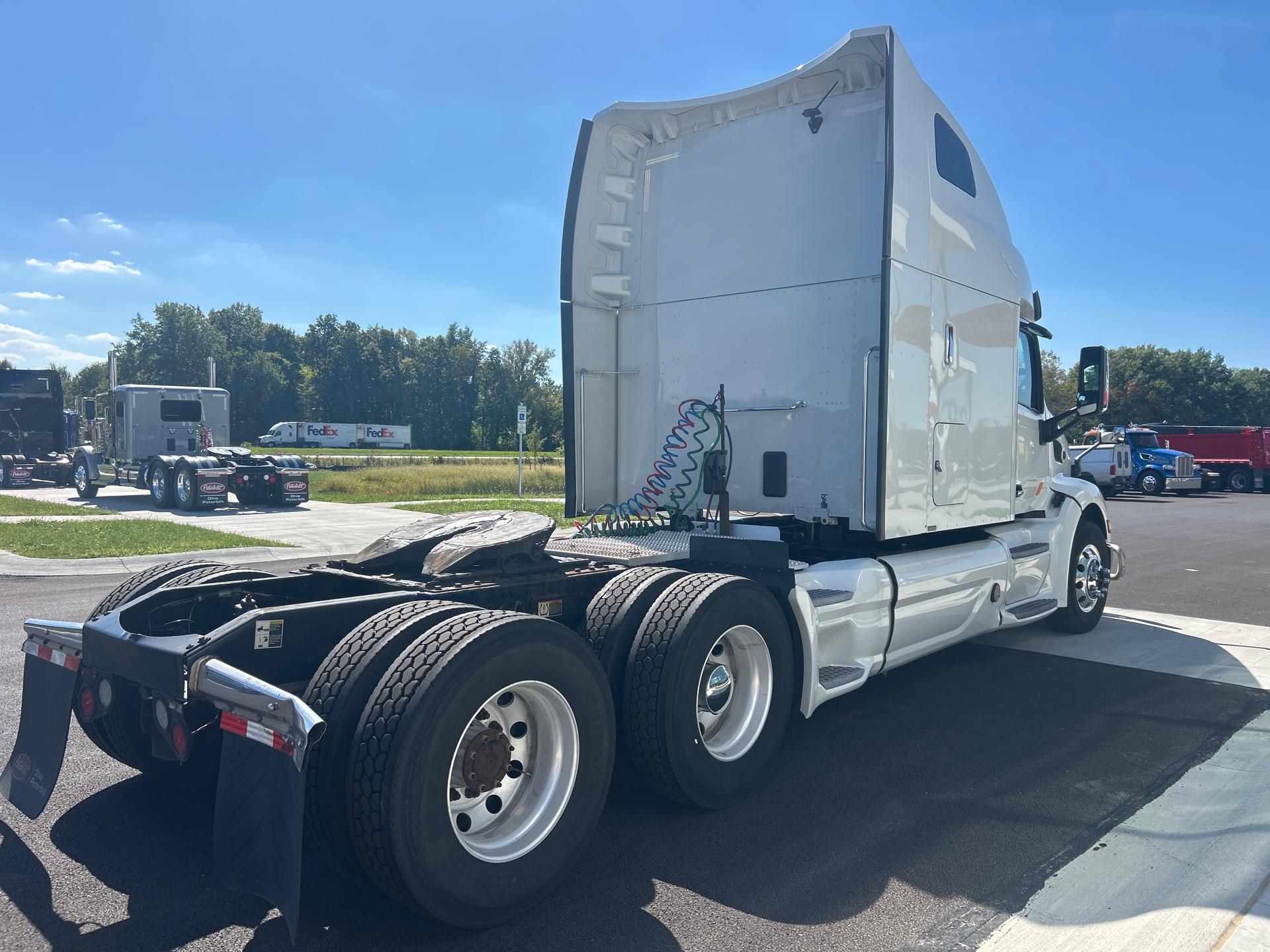 2021 Peterbilt 579 in Etna, OH — photo 4