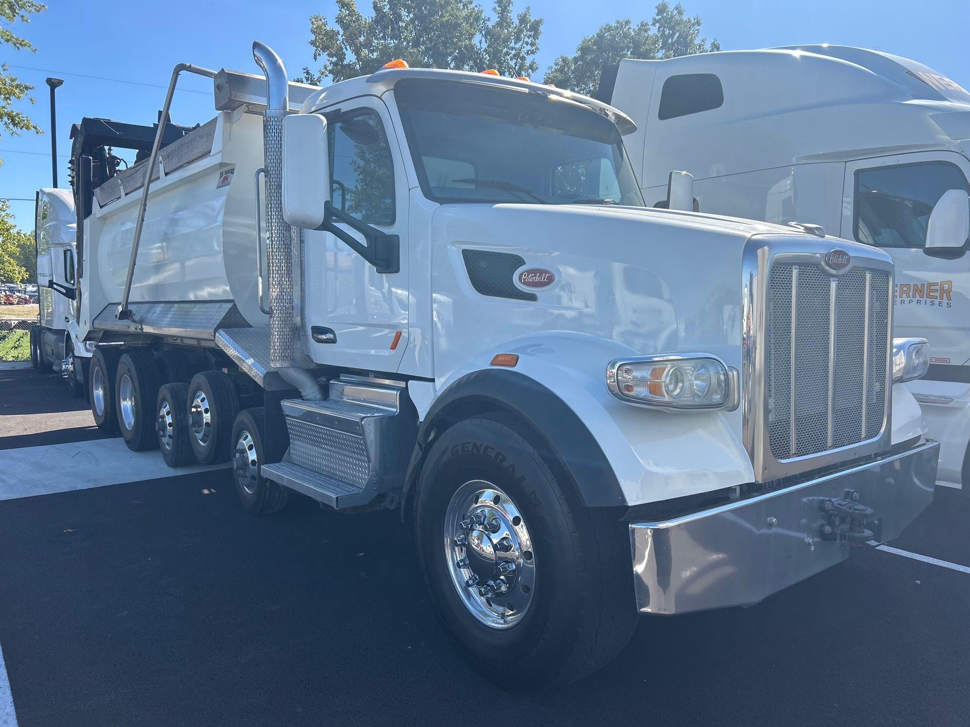 2020 Peterbilt 567