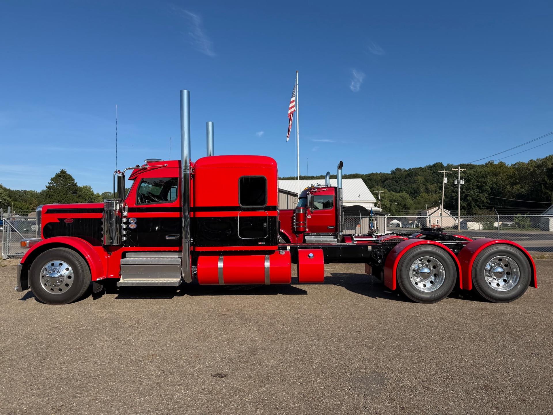 2027 Peterbilt 589 in Broadview Hts, OH — photo 3