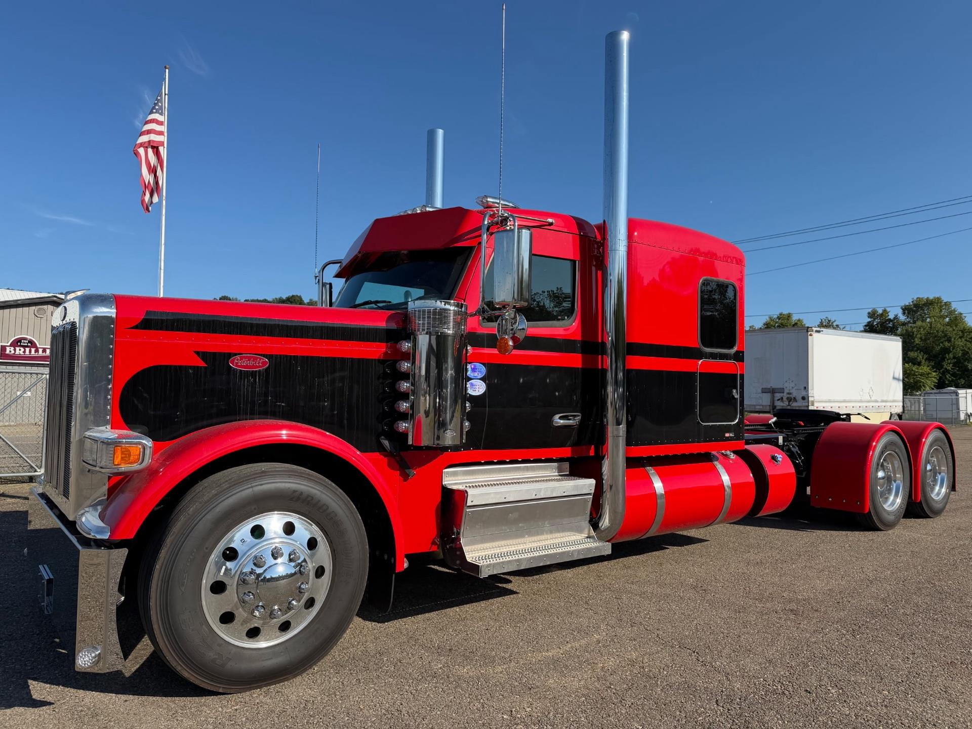 2027 Peterbilt 589