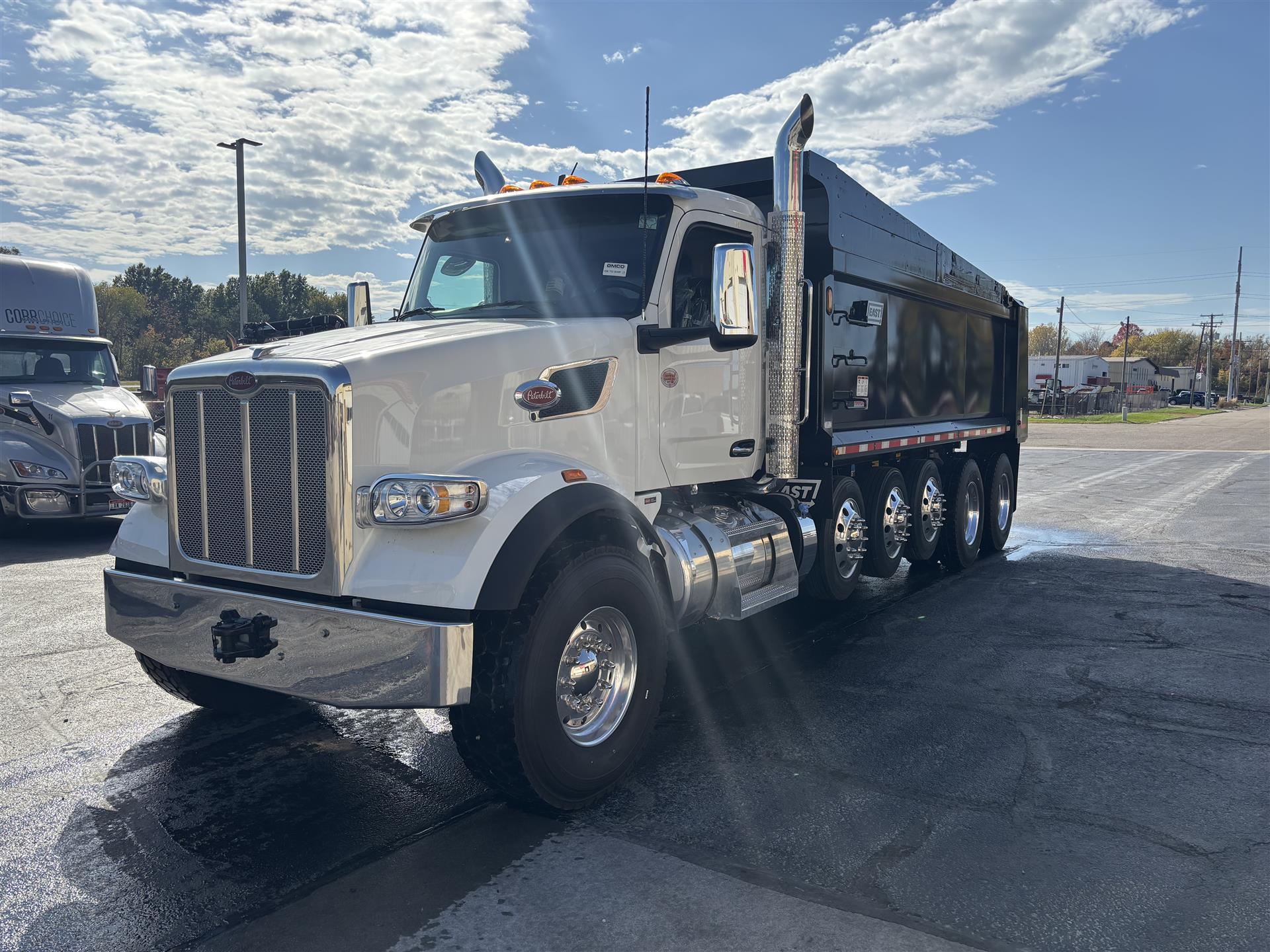 2027 Peterbilt 567