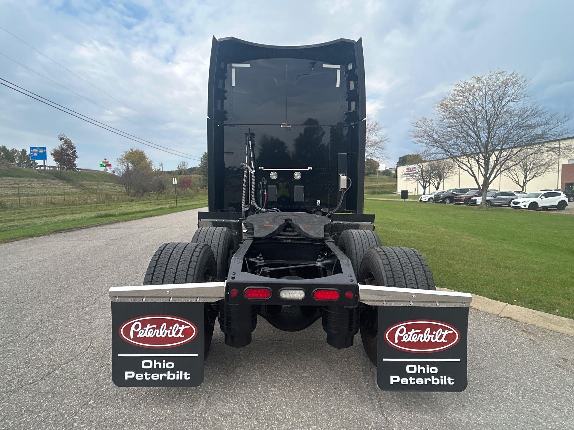 2022 Peterbilt 579 in Zanesville, OH — photo 6