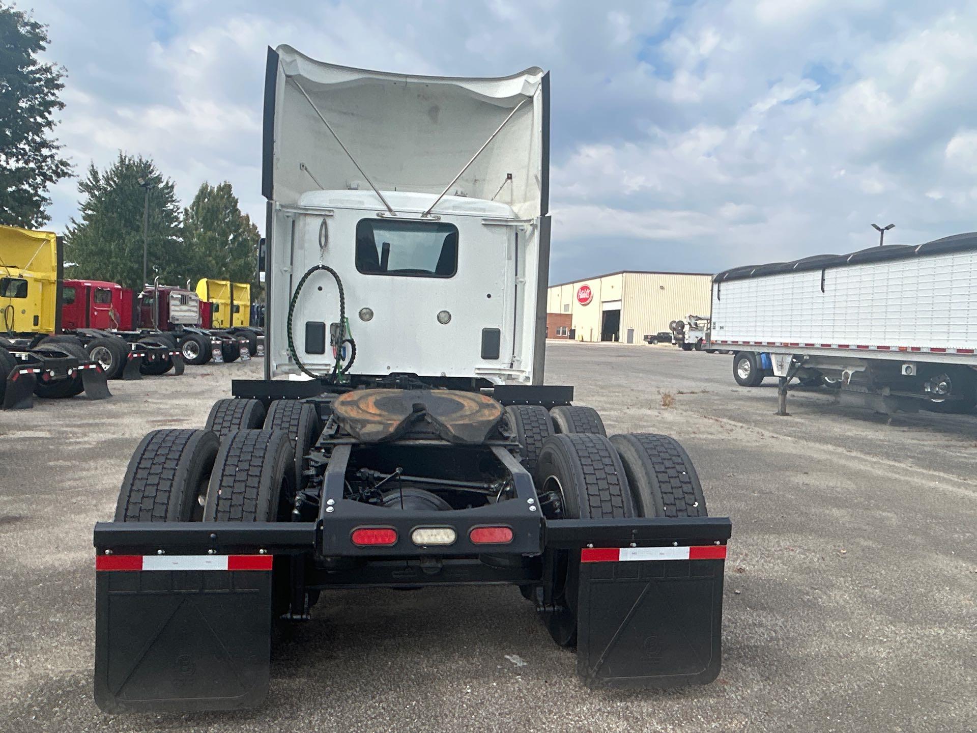 2020 Peterbilt 579 in Zanesville, OH — photo 6