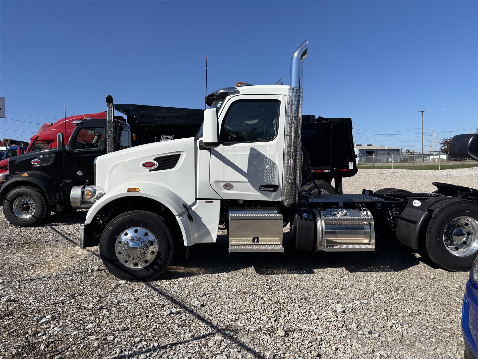 2027 Peterbilt 567