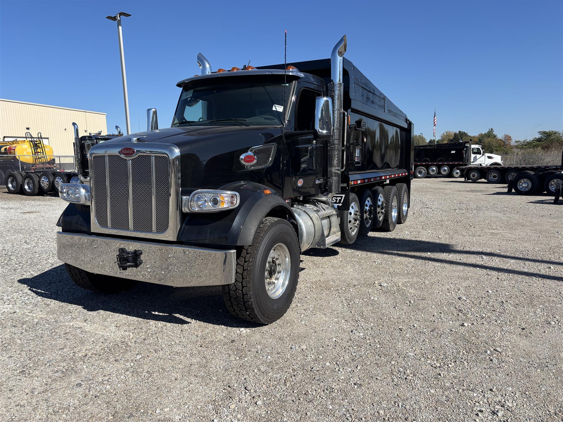 2027 Peterbilt 567