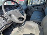 2007 Freightliner BUSINESS CLASS M2 106