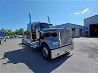 2025 Kenworth W900L