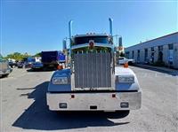 2025 Kenworth W900L