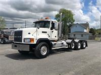 2006 Mack CL733