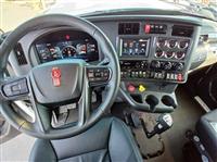 2025 Kenworth W990