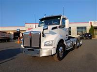 2025 Kenworth T880