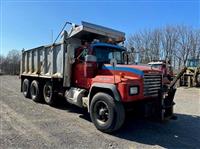 2003 Mack RD688S