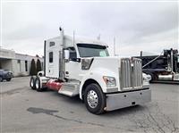 2023 Kenworth W990