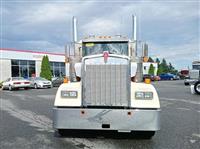 2025 Kenworth W900L