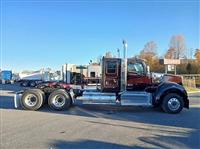 2025 Kenworth W990