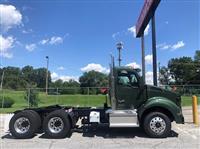 2025 Kenworth T880