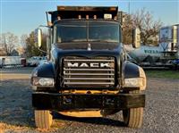 2017 Mack GRANITE GU713