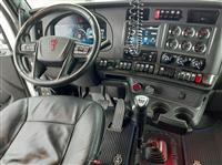 2023 Kenworth W990