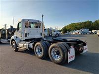 2025 Kenworth T880