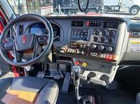 2025 Kenworth W990