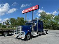 2022 Kenworth W900L