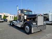 2025 Kenworth W900L