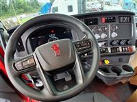 2025 Kenworth T880