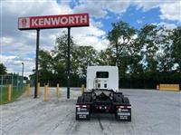 2025 Kenworth T880