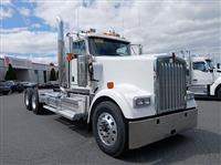 2025 Kenworth W900L