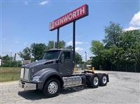 2025 Kenworth T880