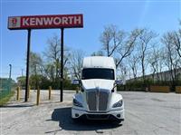 2025 Kenworth T680