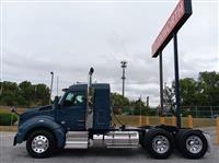 2025 Kenworth T880