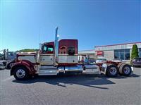 2025 Kenworth W900L