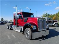 2025 Kenworth W990