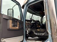 2016 Freightliner 122SD