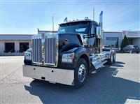 2025 Kenworth W990