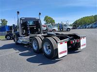 2025 Kenworth W990