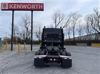 2023 Kenworth W900