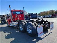 2025 Kenworth W990