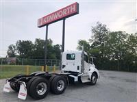 2025 Kenworth T880