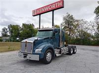 2025 Kenworth T880