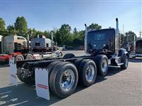 2025 Kenworth T880