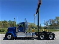 2025 Kenworth W900